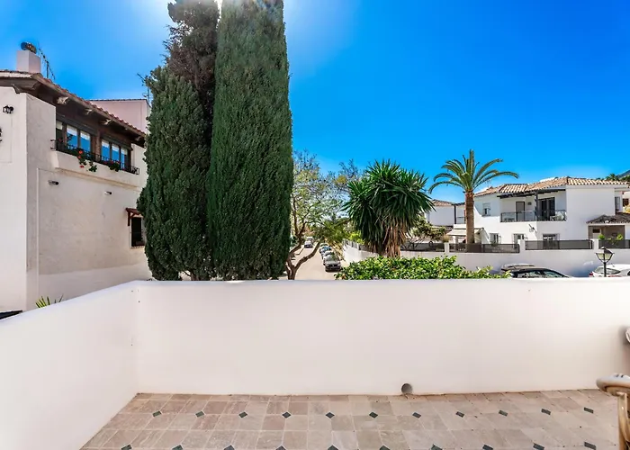 Будинок відпочинку Letsmarbella - Tropical Oasis