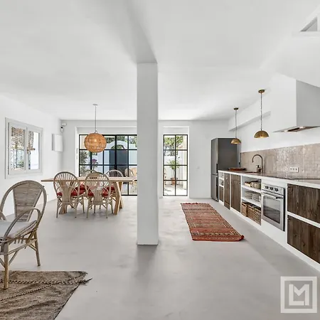 Дом отдыха Letsmarbella - Tropical Oasis *