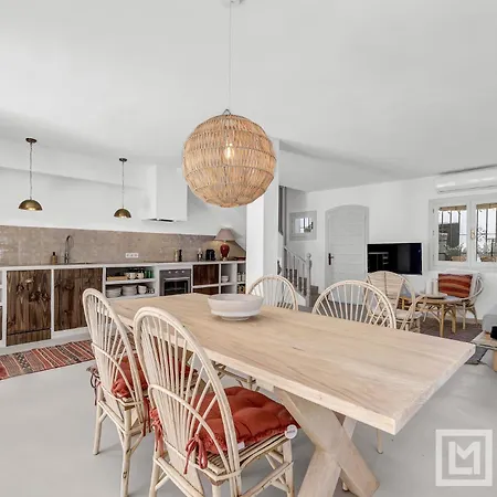 Дом отдыха Letsmarbella - Tropical Oasis