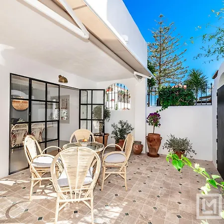 Letsmarbella - Tropical Oasis