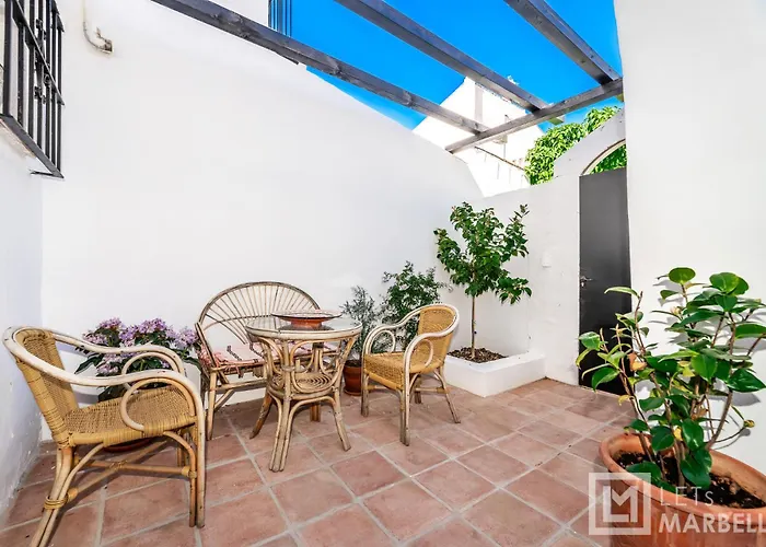 Letsmarbella - Tropical Oasis Tatil Evi *